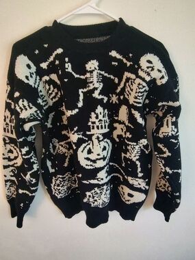 Black & Cream Halloween Skeleton Knit Sweater - Women's
